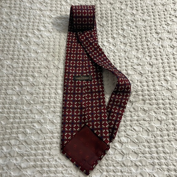 Valentino 100% Silk ‘Made in Italy’ Tie - Picture 2 of 7